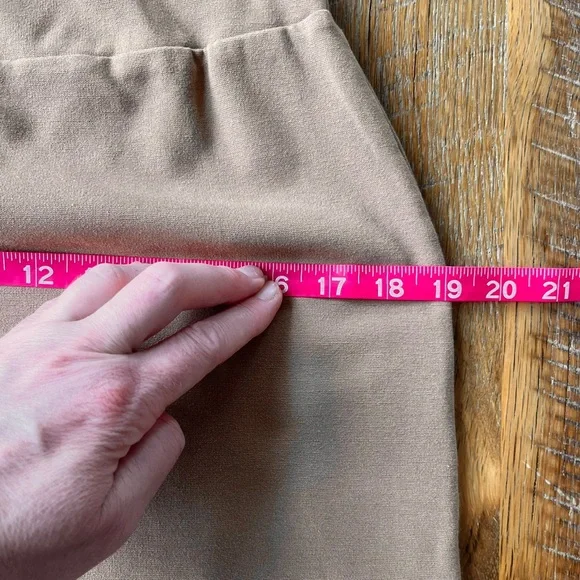 Nine West Camel Pull On Pencil Skirt Small | Stretch Knit Midi Work Minimalist - Picture 7 of 8
